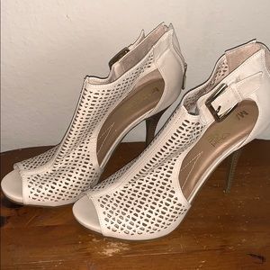 Girl Madeline heels